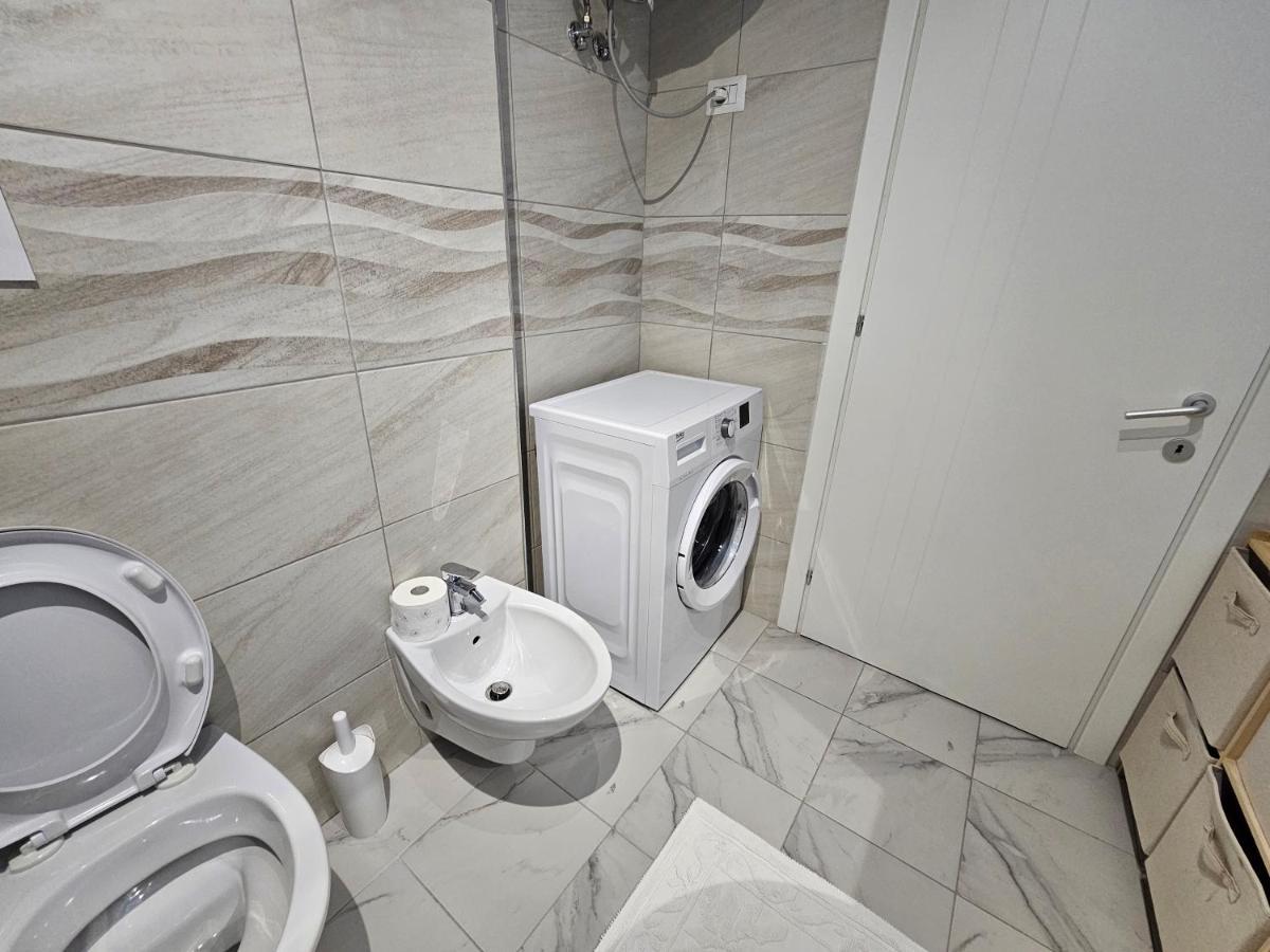 Tower Bridge Apartment Tiranë Ngoại thất bức ảnh